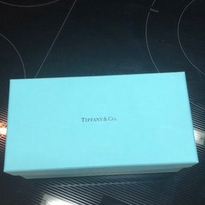 Tiffany is sunglass box